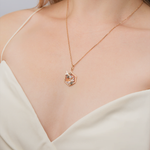 Подвеска «Пчелы на сотах» из комбинированного золота с эмалью