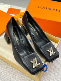 Louis Vuitton Shake Pump