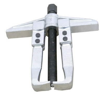 Съемник кованный 2-х лапый с шаром 100х130 БМ