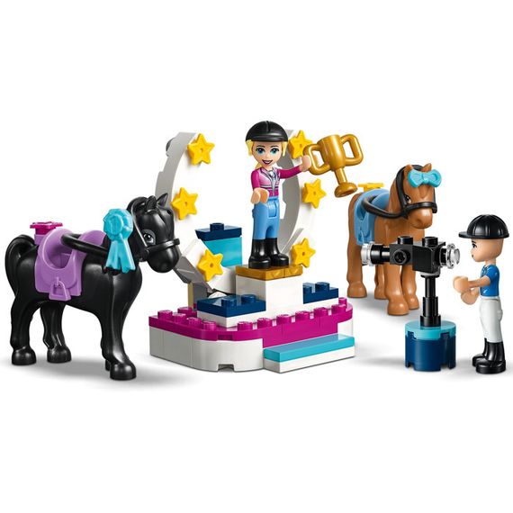 Lego konstruktor Friends "Соревнования по конкуру"