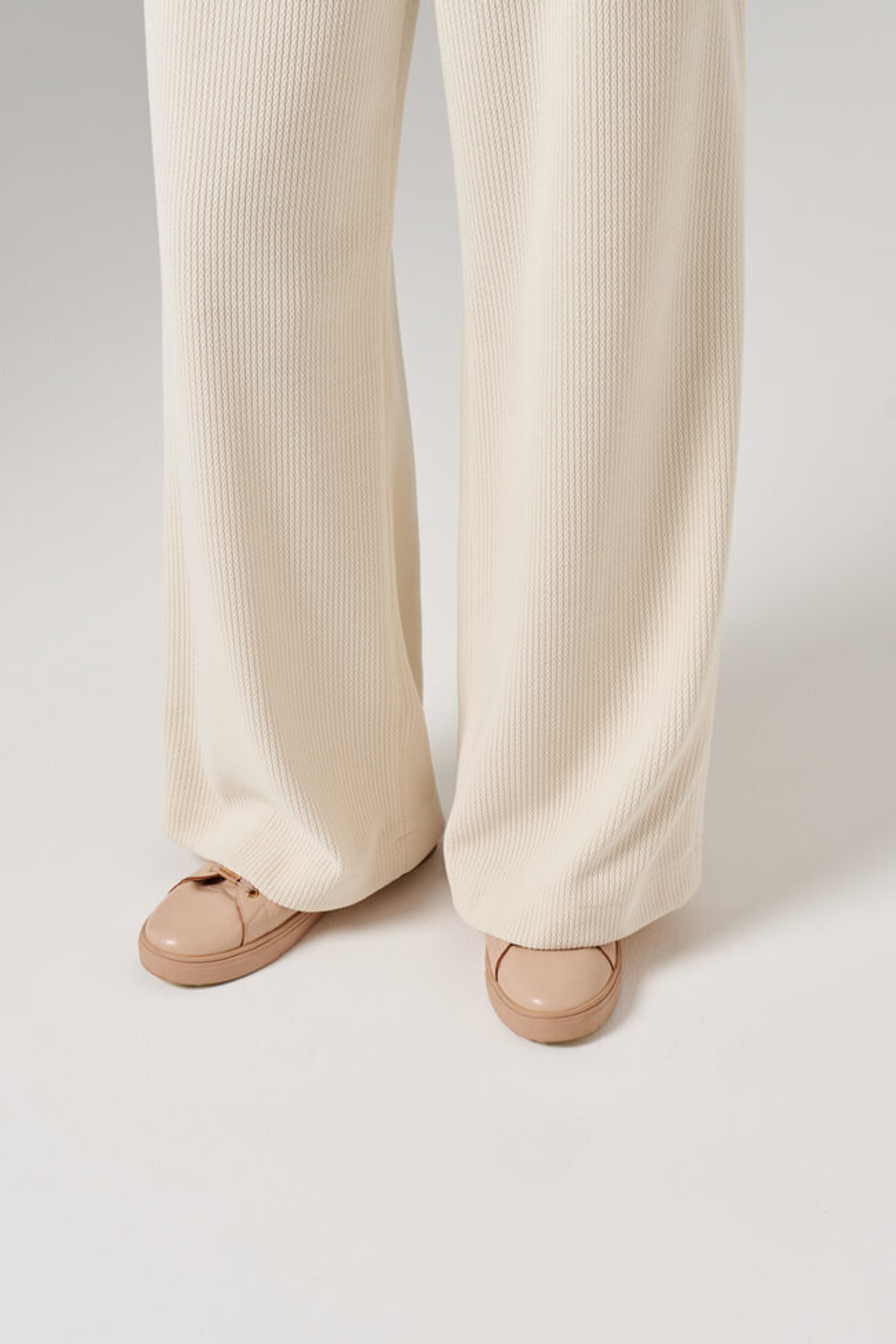 31088 Брюки женские (молочный)