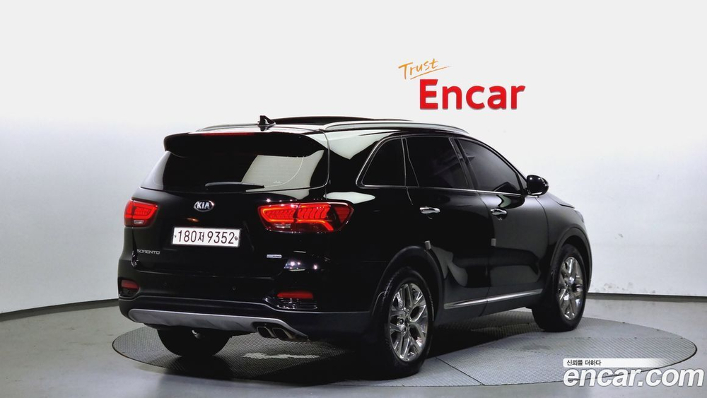 Kia The New Sorento Дизель 2.0 2WD (12.2019)