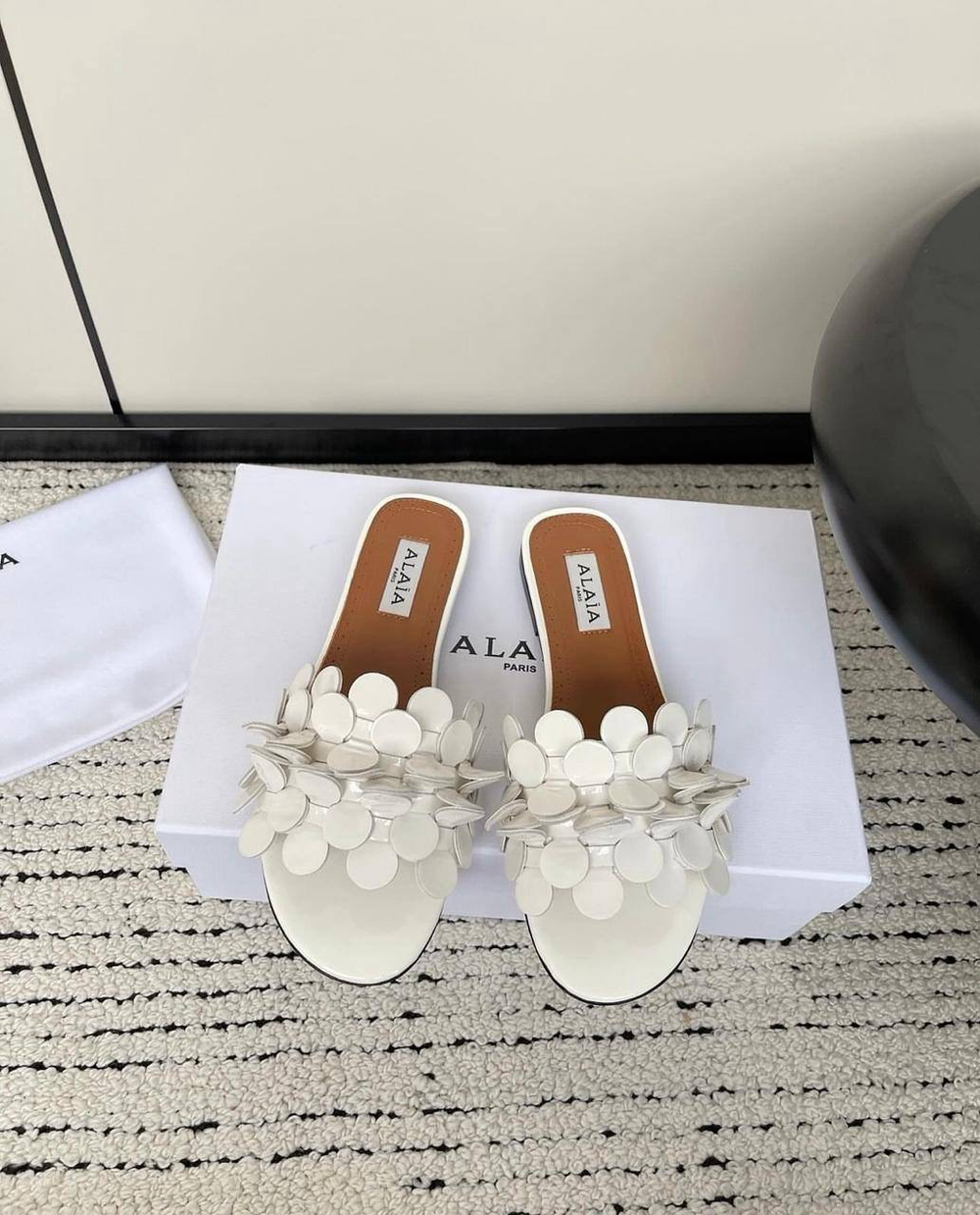 Шлепанцы Alaia