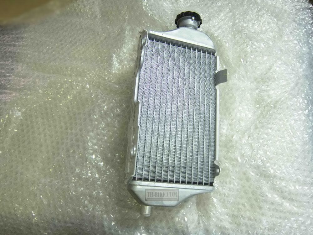 19010-KZZ-901. RADIATOR COMP. (T.RAD). Radiator Honda CRF250L. CRF250M 2012-2016. OEM.