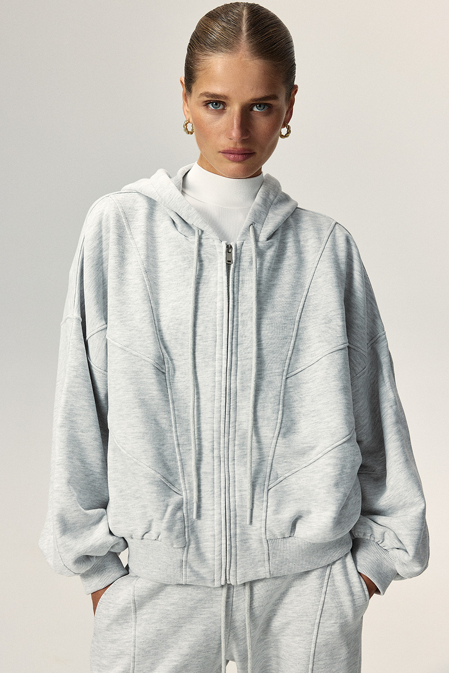 Толстовка с рельефными швами Светло-серый меланж