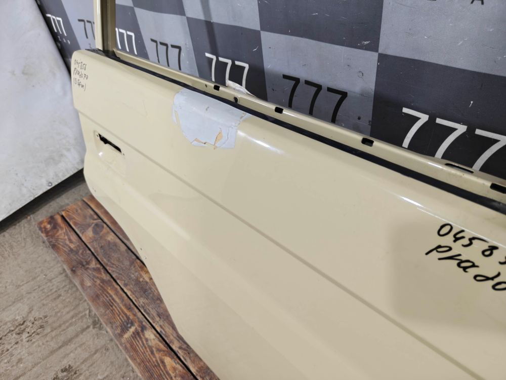 Дверь задняя правая Toyota Land Cruiser 70 84-нв Б/У Оригинал 6711360070