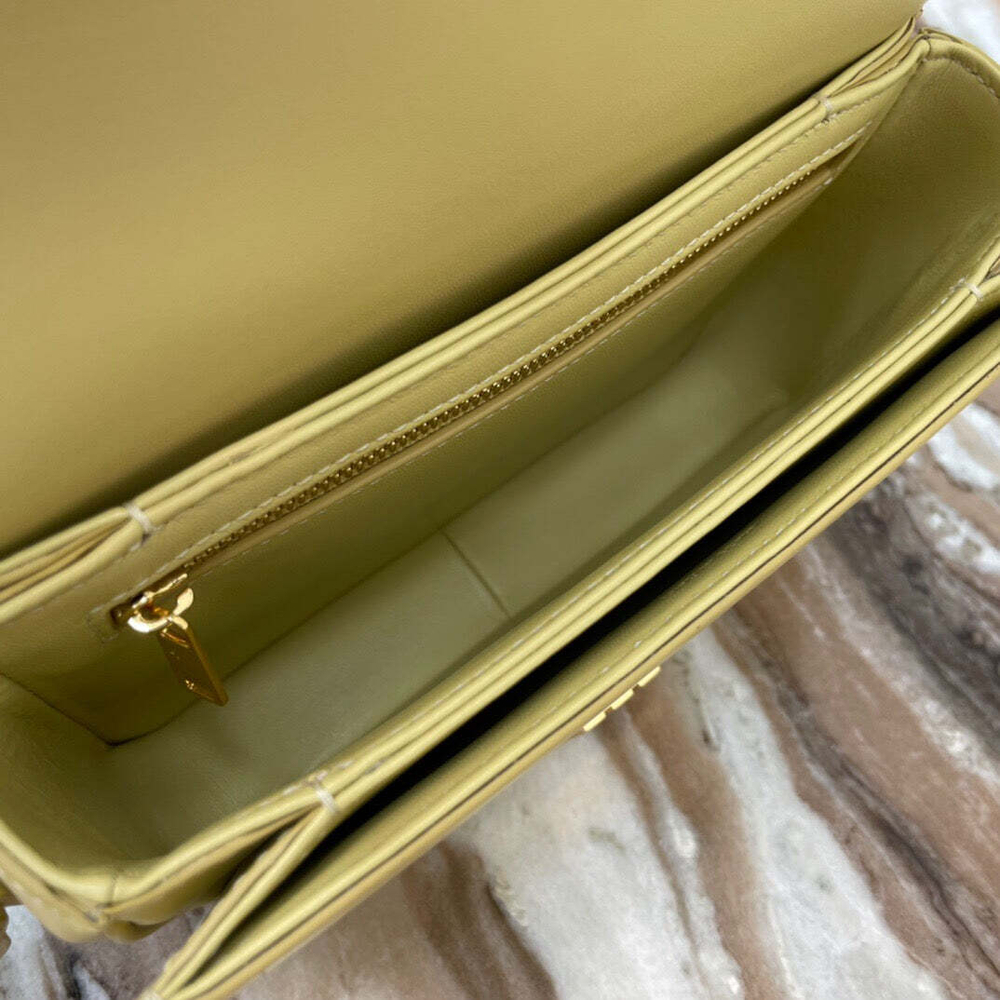 Celine Triomphe 18 cm