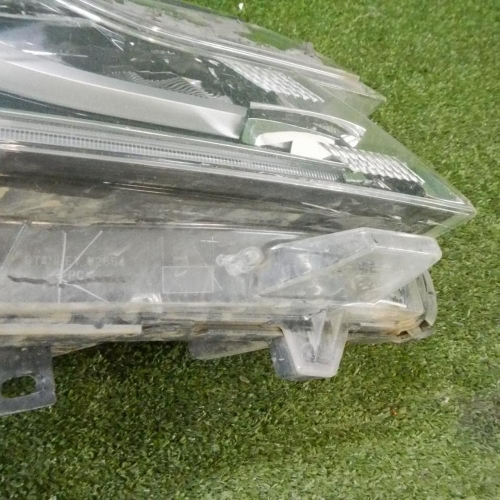 Битая Фара правая Mitsubishi Pajero Sport 3 (2015-2021) LED