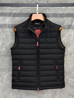 Пуховый жилет Kiton