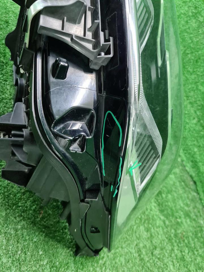 Фара левая BMW 5er G30 (2020-2023) LED