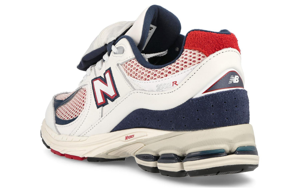 Кроссовки New Balance Nb 2002R Team Red Navy Pouch