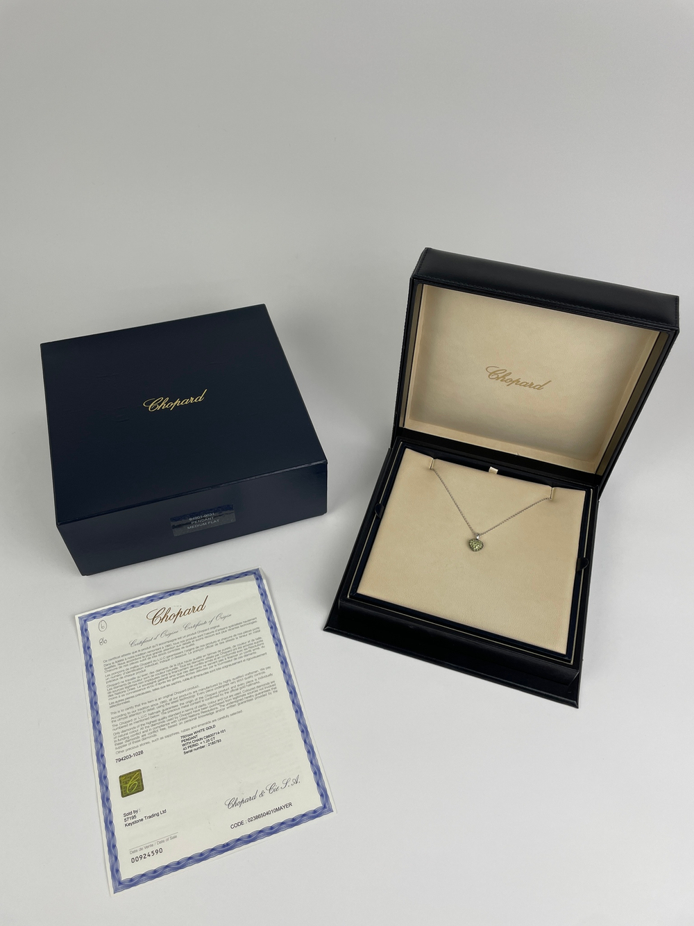 Колье Chopard White Gold Peridot Heart Necklace