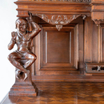 Буфет с рыцарской тематикой в стиле Генриха II