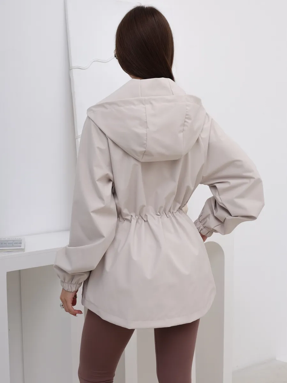 Ветровка удлиненная с капюшоном