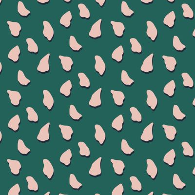 Падающие лепестки на зеленом фоне