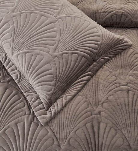 Покрывало 240x280 Sofi De MarkO Ариэль серое