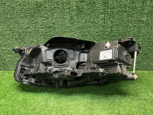 Фара правая VW Touareg 3 (2018-2023) LED