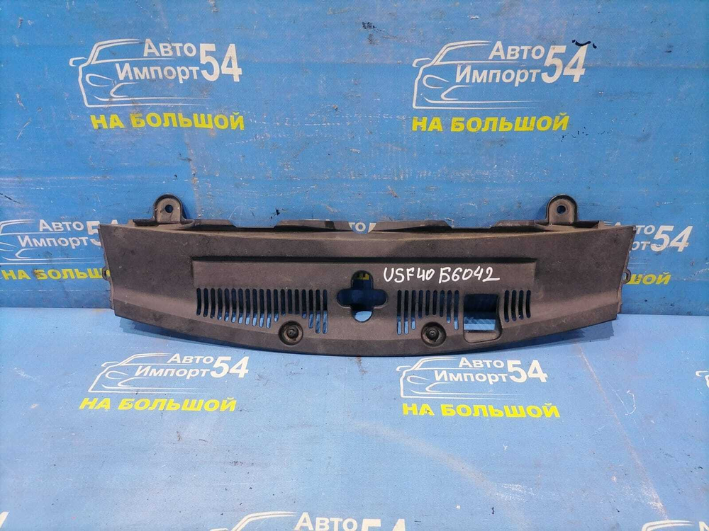 Накладка на рамку радиатора LEXUS LS460 2006-2012