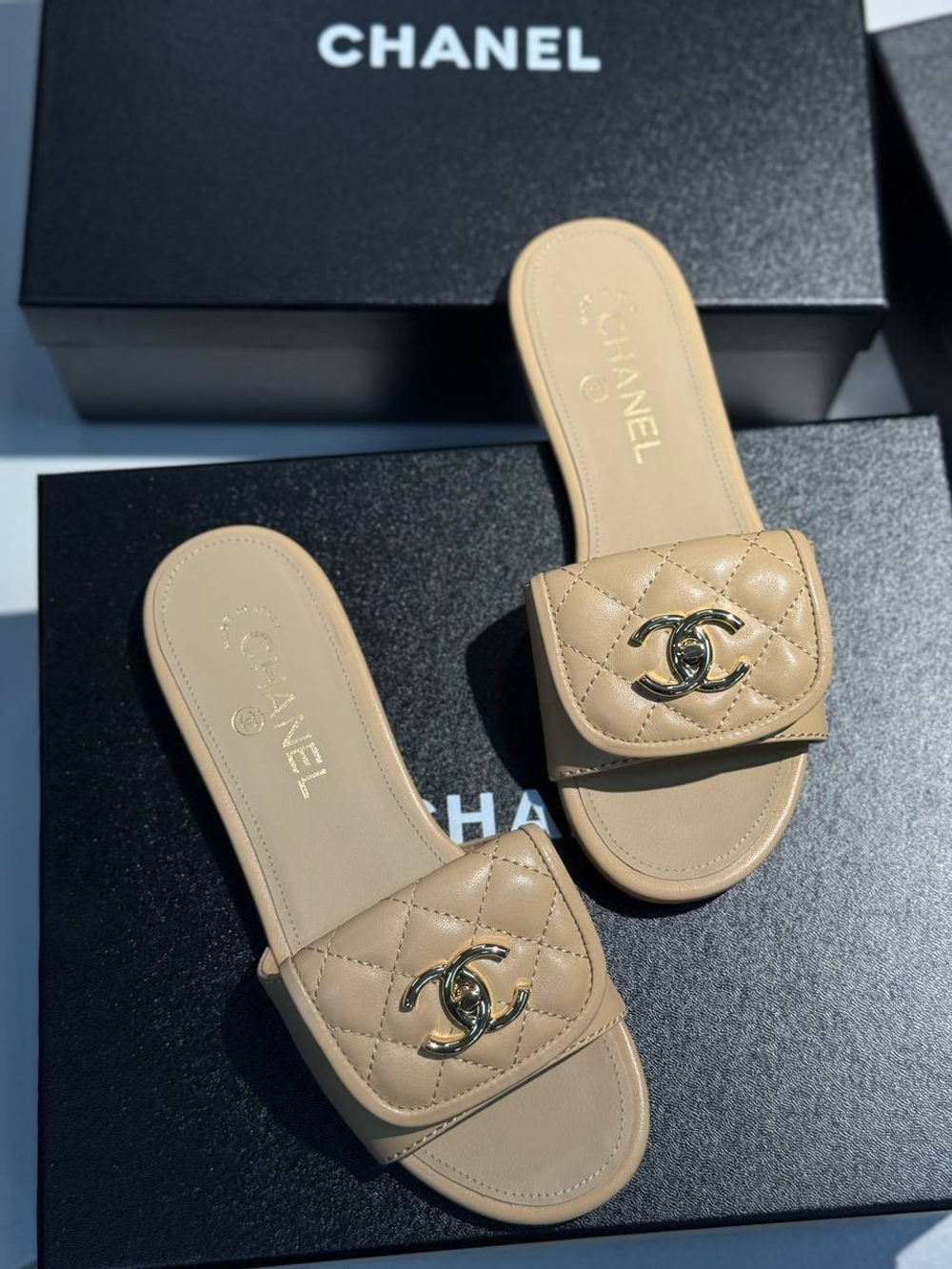 Шлепанцы CHANEL
