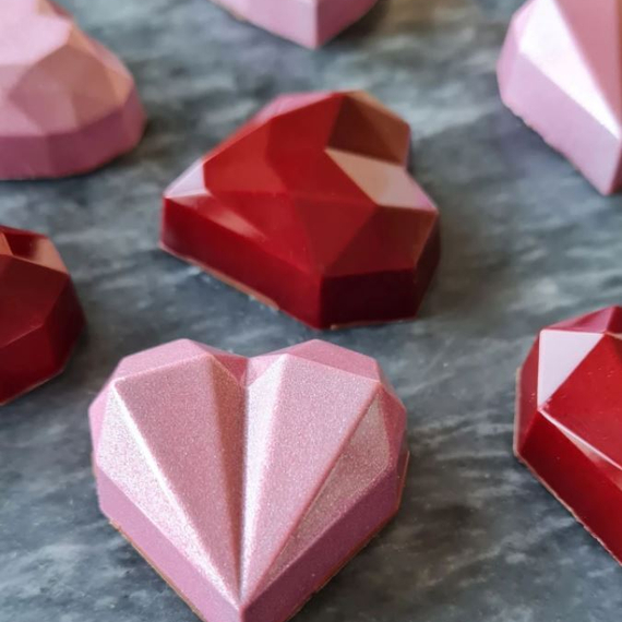 813 | Форма для шоколадных конфет &quot;Сердца и грани&quot; (275*175 мм)