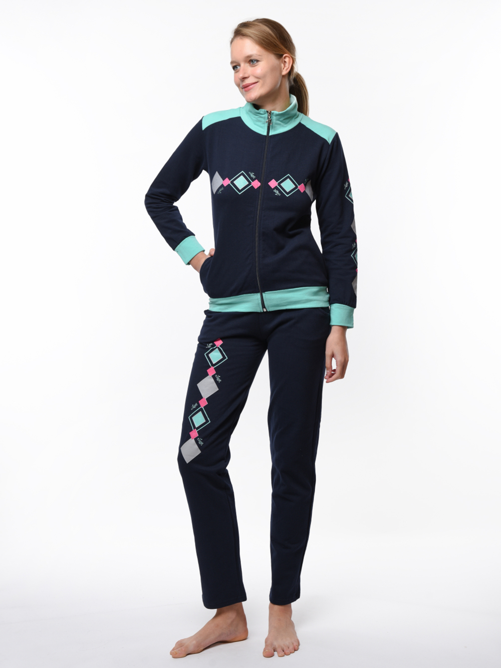 Костюм женский