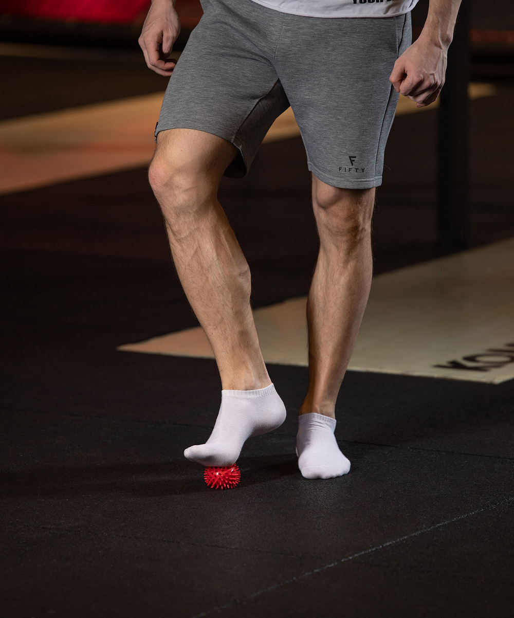 Мяч массажный GB-602 7 см, малиновый