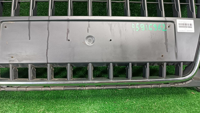 Решетка радиатора Audi Q3 1 8U (2011-2014)