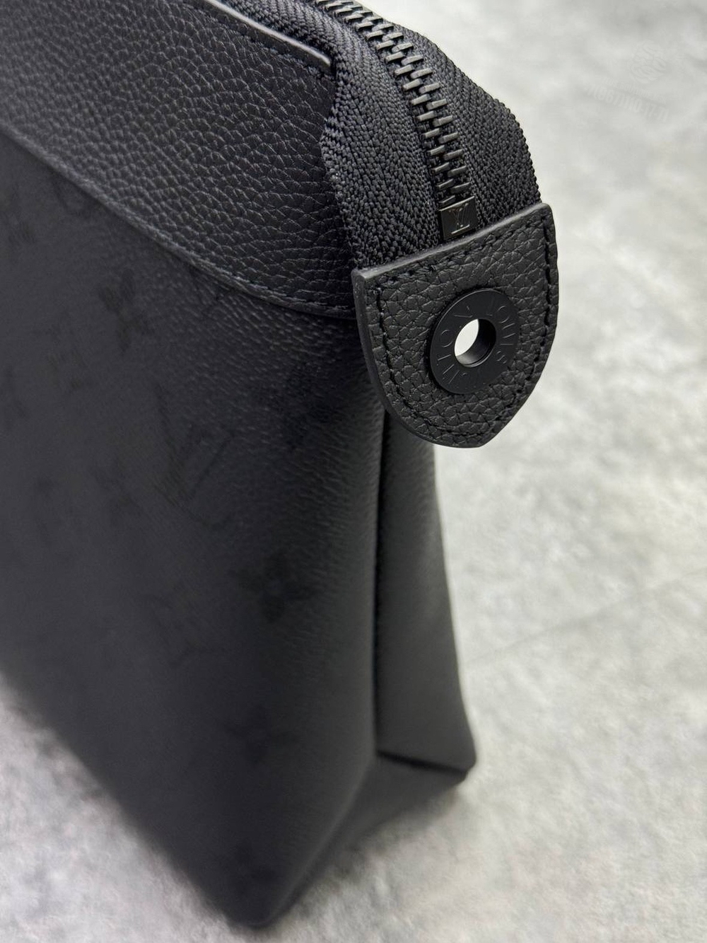 Клатч Louis Vuitton Voyage