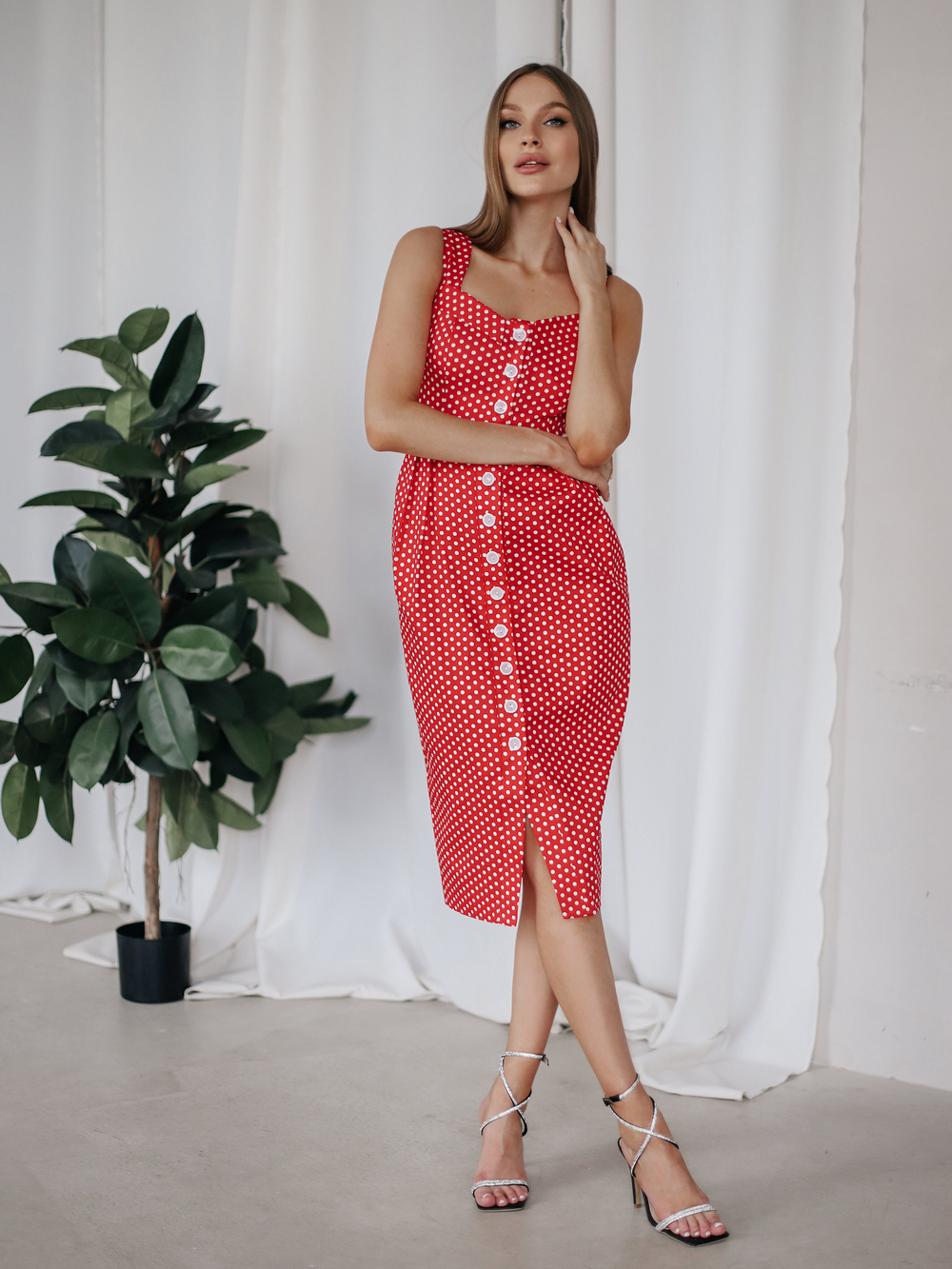 Платье сарафан на бретелях