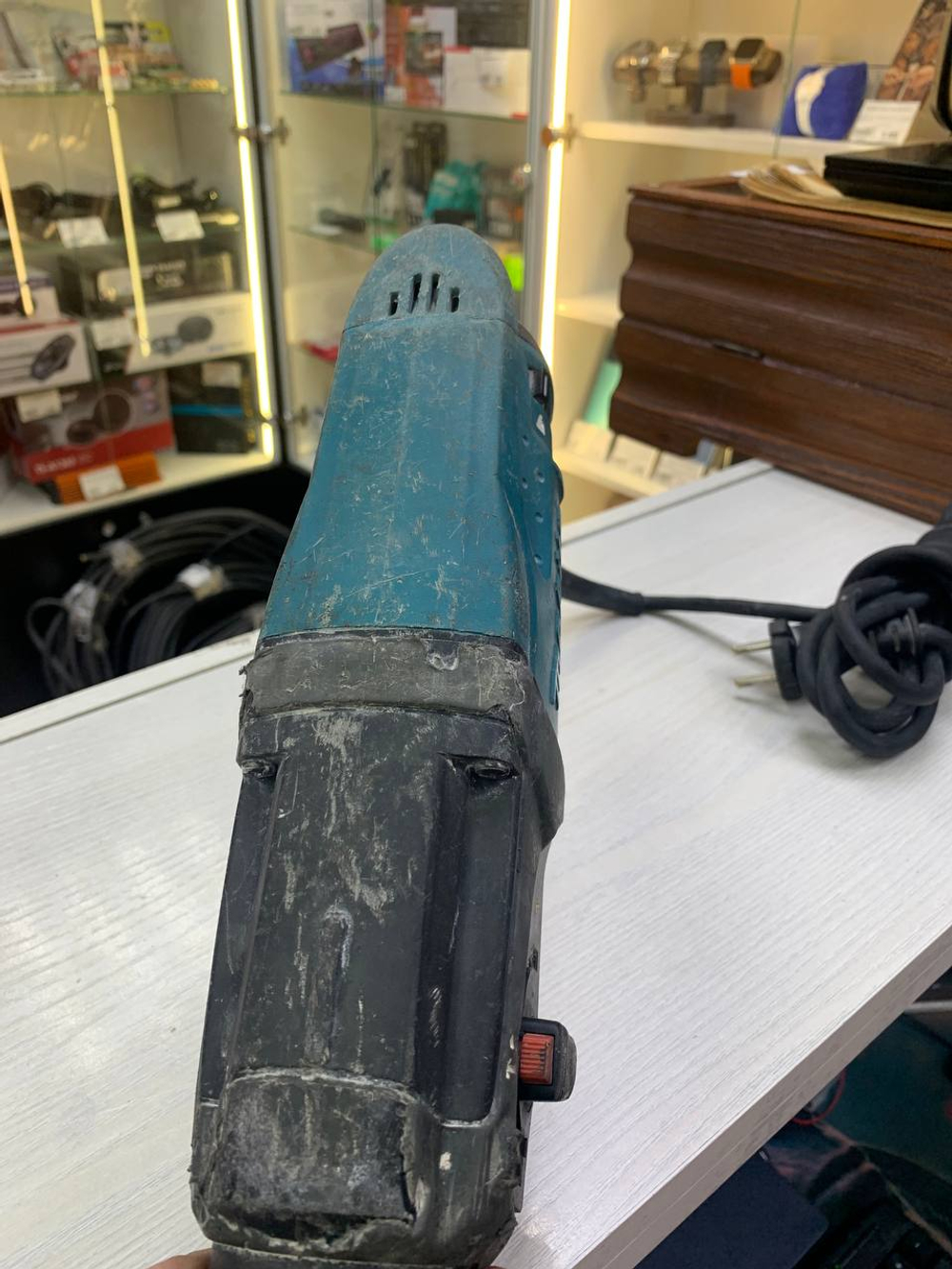 Перфоратор Makita HR2470