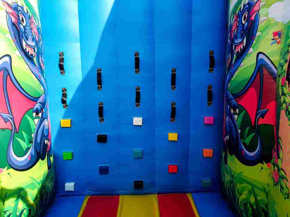 Коммерческий надувной батут «Замок развлечений», 14*6*8 м