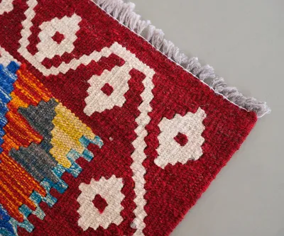 Коврик красный с узором