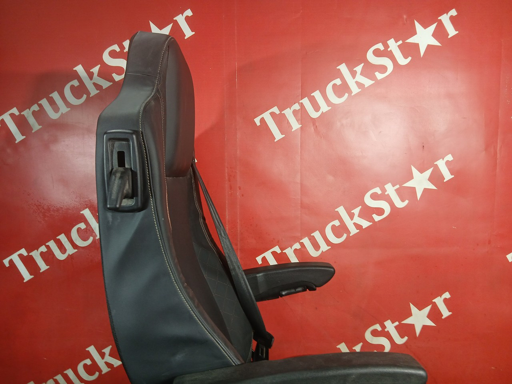 Сиденье водительское пневматическое 2023 г.