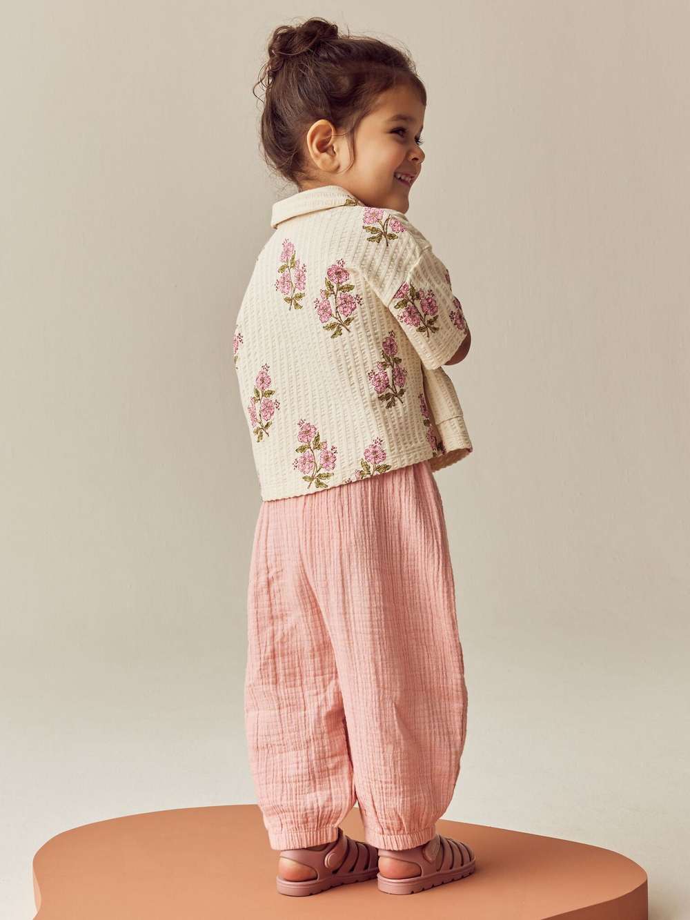 Рубашка и брюки в комплекте для девочки Next E51-370, Персиковый, Молочный