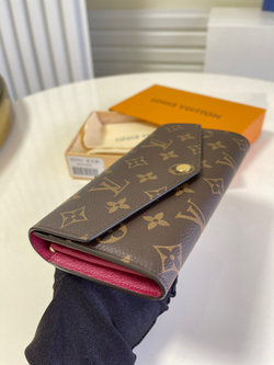 Louis Vuitton Sarah Wallet
