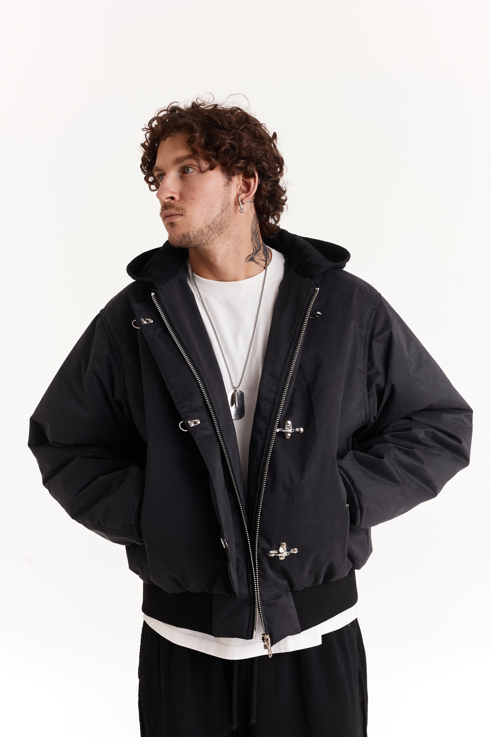 Бомбер Peach Black Carabine