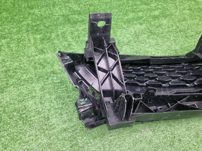 Решетка радиатора Geely Tugella (2022-2024)