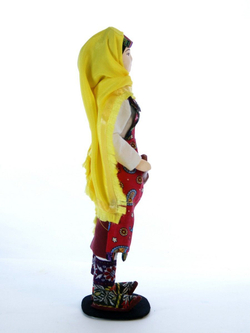 Кукла фарфоровая коллекционная Азербайджанка