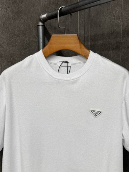 Футболка Prada