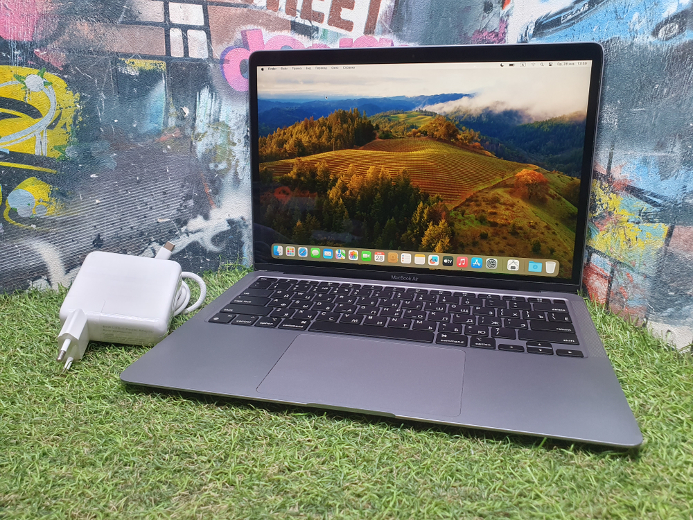 MacBook Air 13 2020 M1/8Gb/256Gb A2337