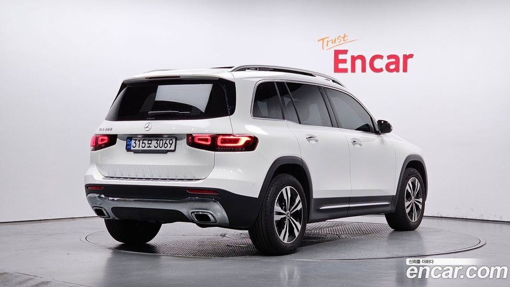 Mercedes-Benz GLB-Class X247 GLB220 (06.2021)