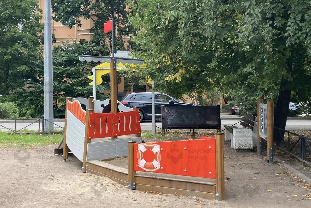 Песочный дворик Корабль