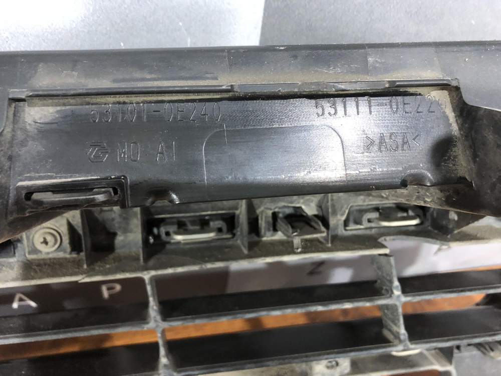 Решетка радиатора Toyota Highlander 3 (U50) 16-19 Б/У Оригинал 531010E240