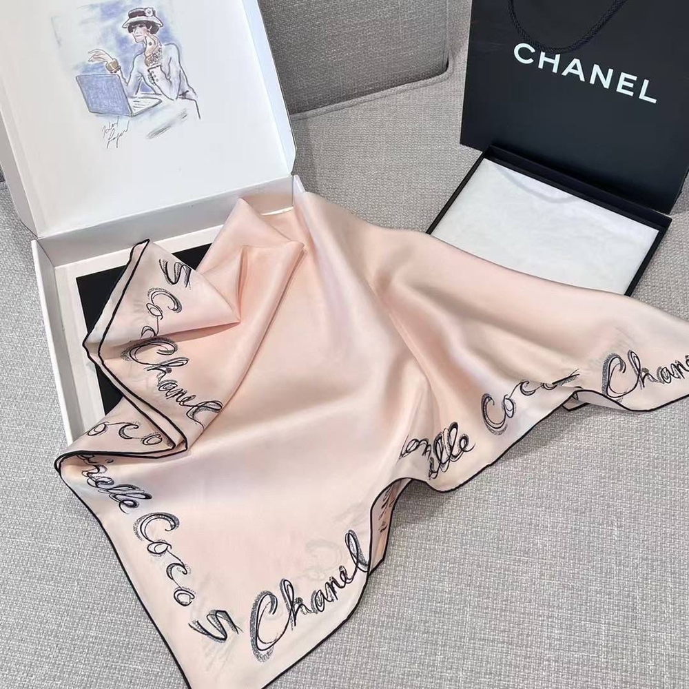 Платок CHANEL