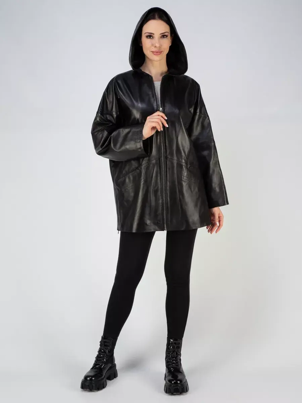 Кожаная куртка демисезонная оверсайз с капюшоном
