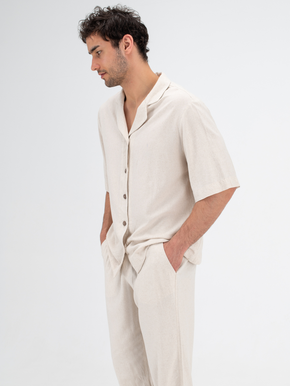 Костюм льняной с брюками. Песок