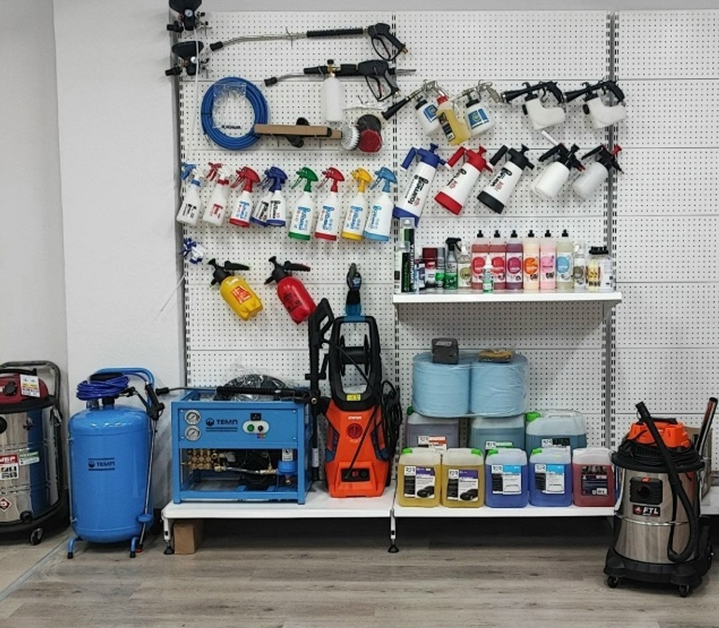 Новое поступление товара. Новинки. Распродажи. Товар в наличии