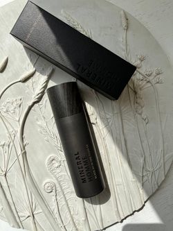 THE SAEM Парфюмированный минеральный флюид для мужчин Всё-в-одном Mineral Homme Black All In One Fluid EX 100 ml (срок годности до 29.04.2024)