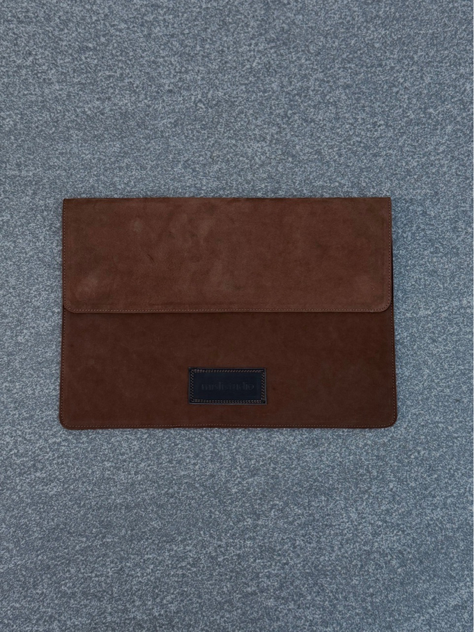 Laptop case brown mishka