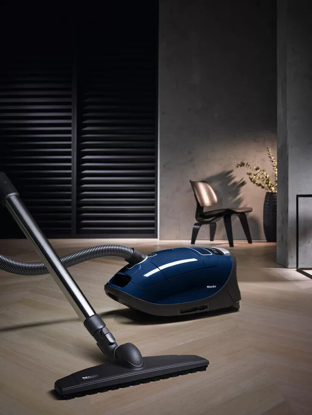 Пылесос Miele Complete C3 Cat&Dog Flex PowerLine SGMF5